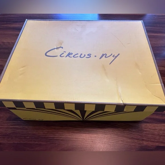 Circus By Sam Edelman Layla Modern Ivory Square Toe Stacked Heel Boots 9.5 - Picture 9 of 9